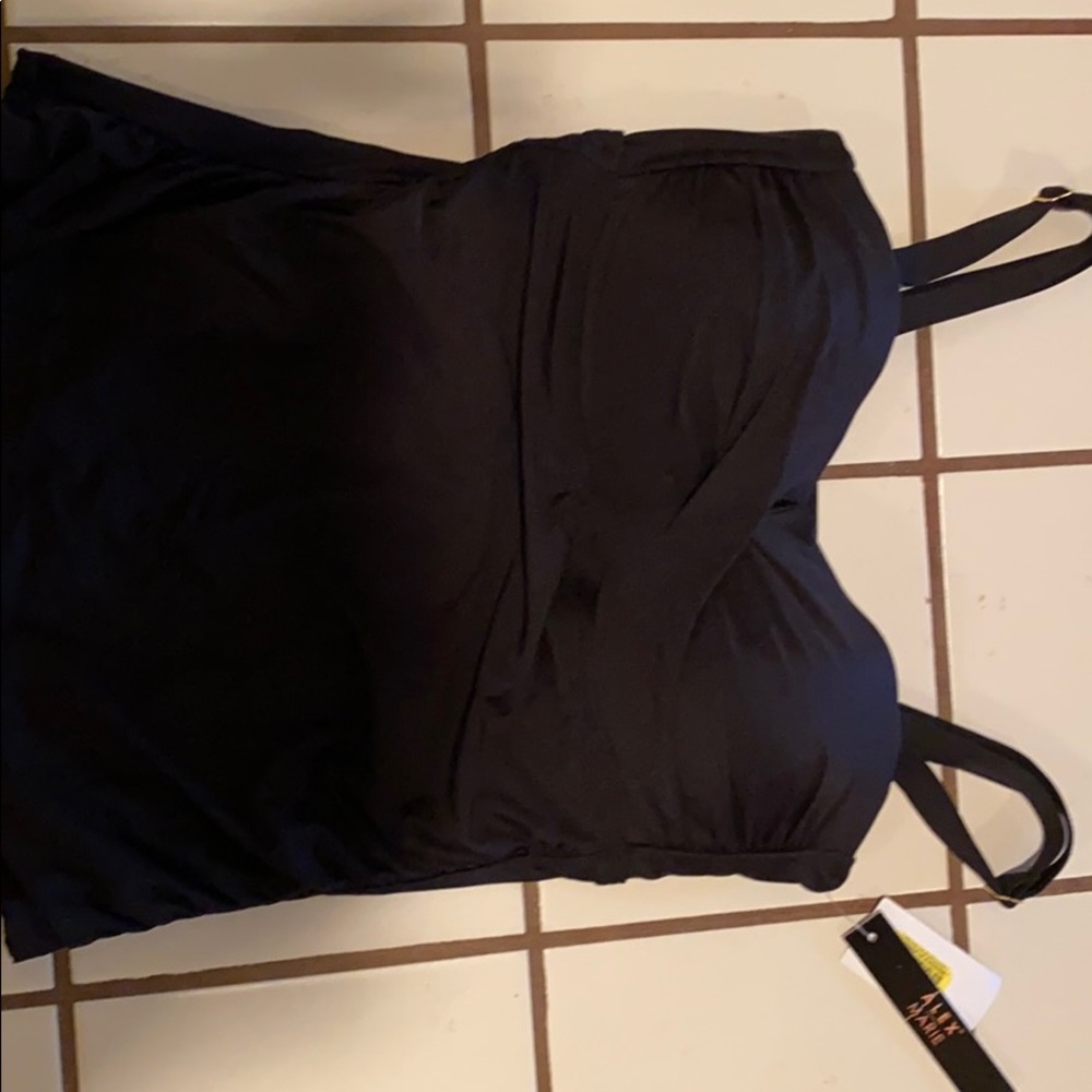 Women’s Alex Marie bathing suit top tankini NWT